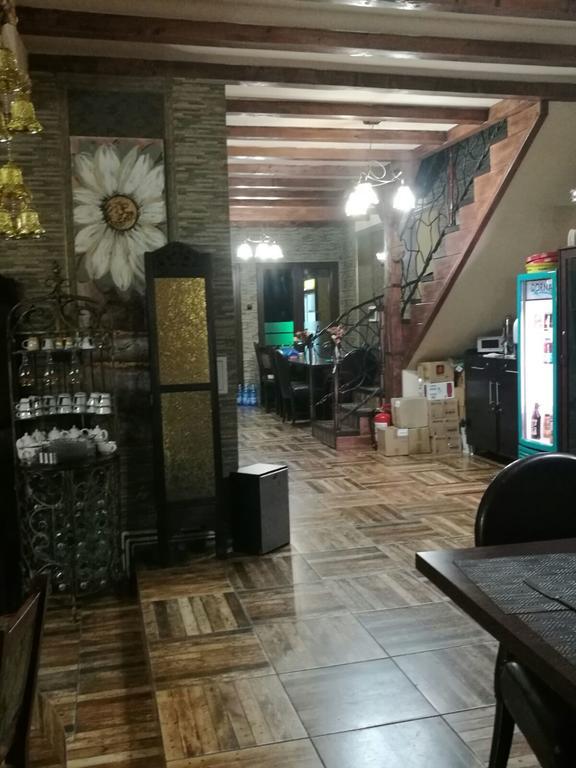 Pensiunea Dely_Cios Vălenii de Munte Exterior foto