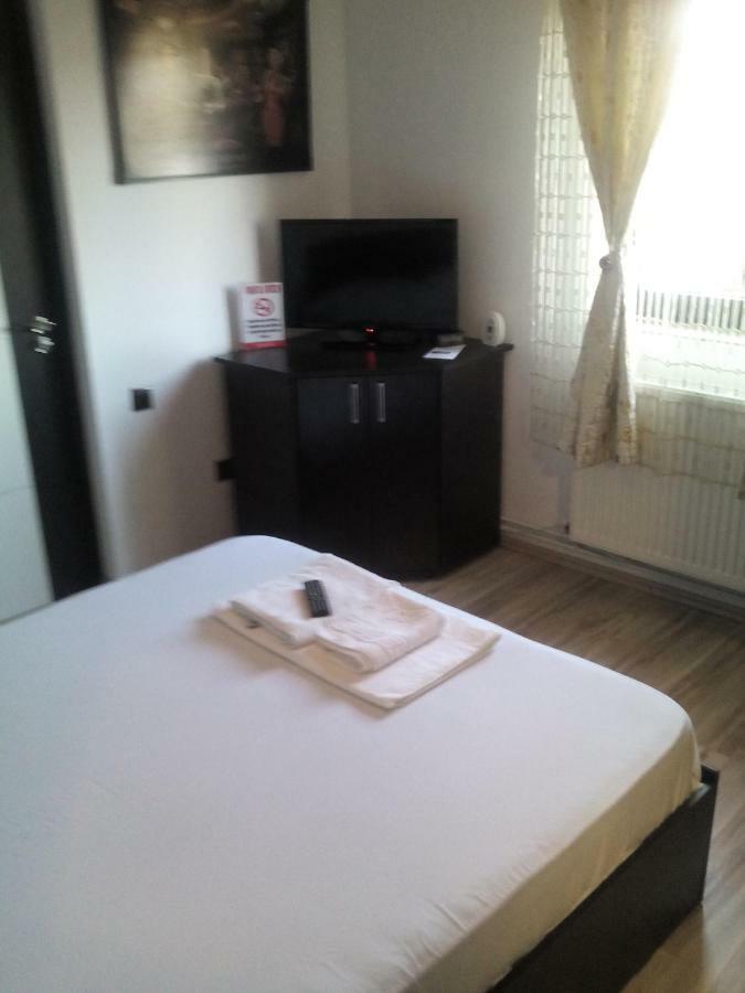Pensiunea Dely_Cios Vălenii de Munte Exterior foto